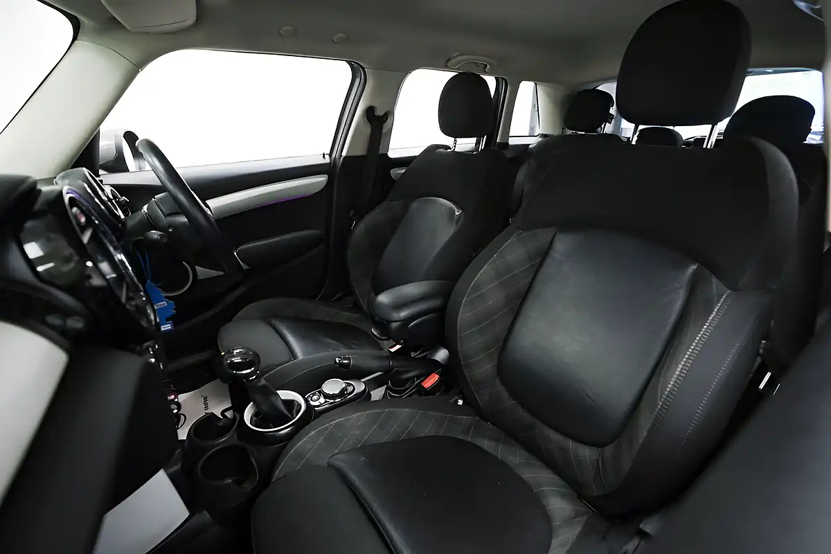 Used 2016 MINI Hatch One Grey - Interior and Exterior details 19