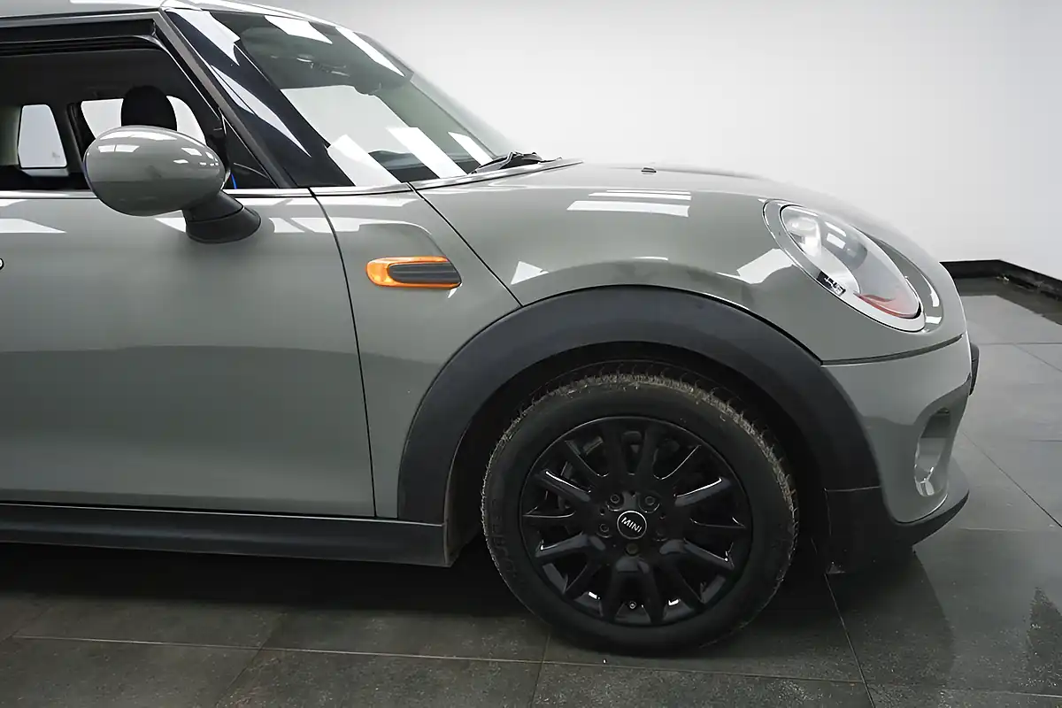 Used 2016 MINI Hatch One Grey - Interior and Exterior details 4