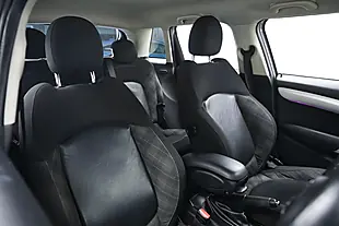 Used 2016 MINI Hatch One Grey - Interior and Exterior details 9