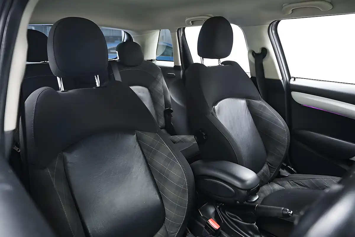 Used 2016 MINI Hatch One Grey - Interior and Exterior details 9