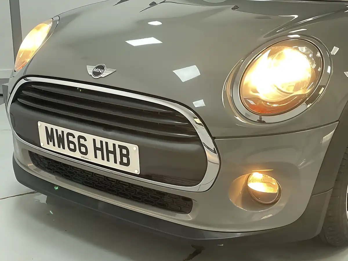 Used 2016 MINI Hatch One Moonwalk Grey - Interior and Exterior details 19