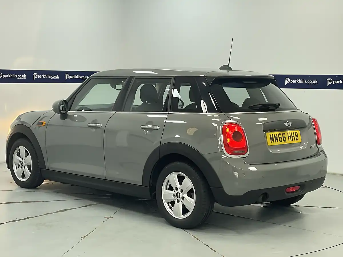 Used 2016 MINI Hatch One Moonwalk Grey - Interior and Exterior details 4