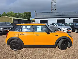 Used 2016 MINI Hatch One Orange - Interior and Exterior details 12