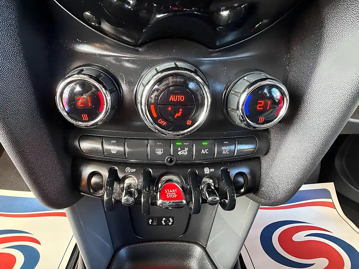 Used 2016 MINI Hatch One Pepper Pack Orange - Interior and Exterior details 13