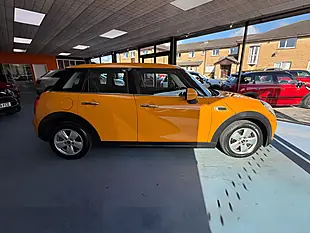 Used 2016 MINI Hatch One Pepper Pack Orange - Interior and Exterior details 2