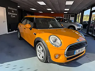 Used 2016 MINI Hatch One Pepper Pack Orange - Interior and Exterior details 3