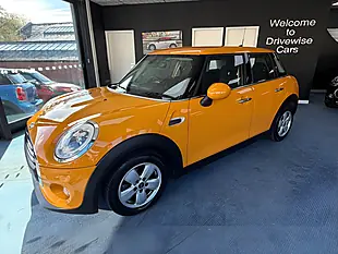 Used 2016 MINI Hatch One Pepper Pack Orange - Interior and Exterior details 5