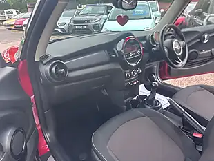 Used 2016 MINI Hatch One Red - Interior and Exterior details 12