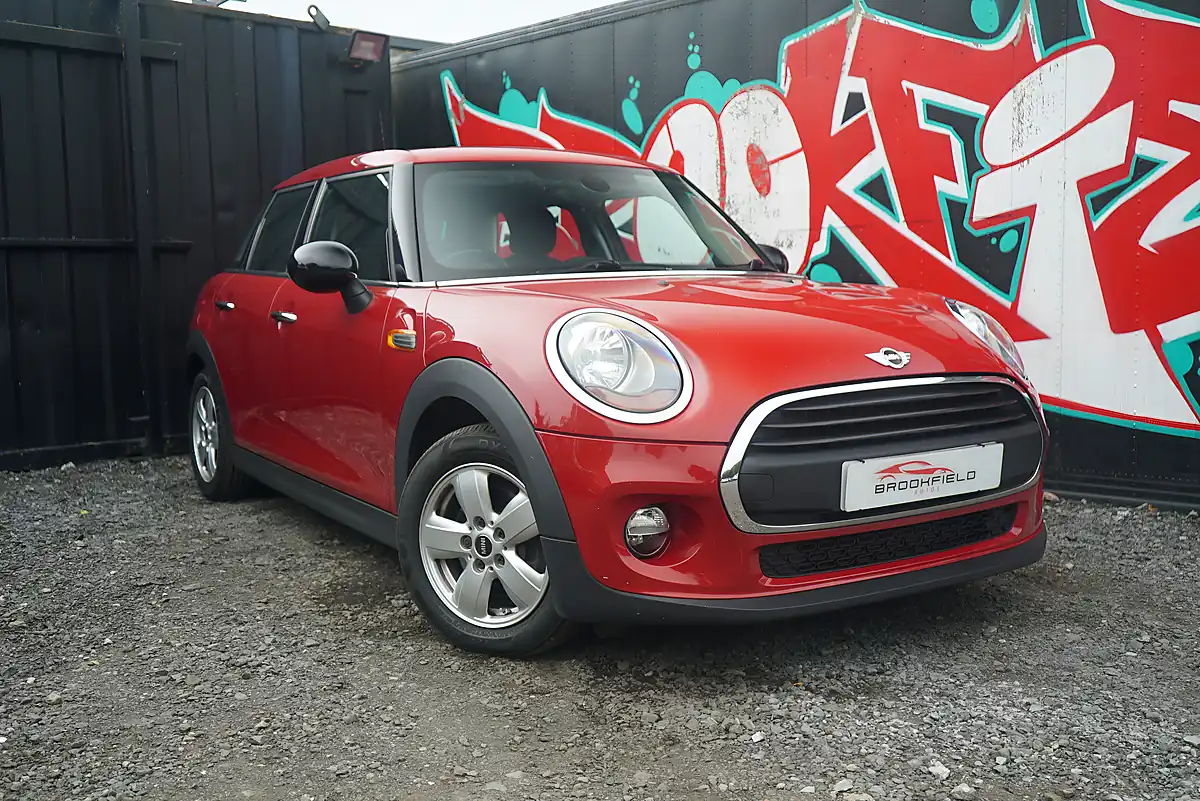 Used 2016 MINI Hatch One Red - Interior and Exterior details 2