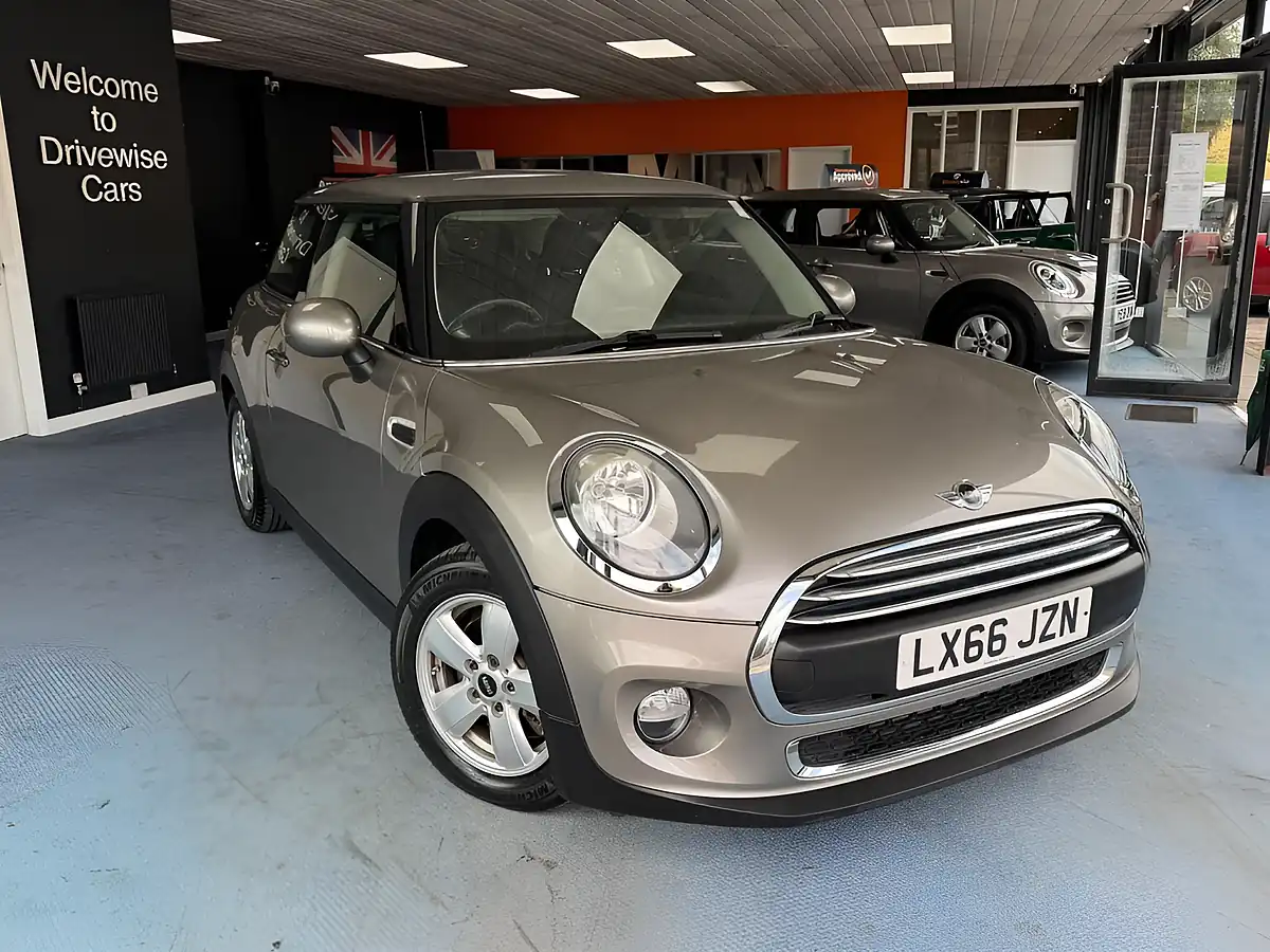 Used 2016 MINI Hatch One Silver - Front View