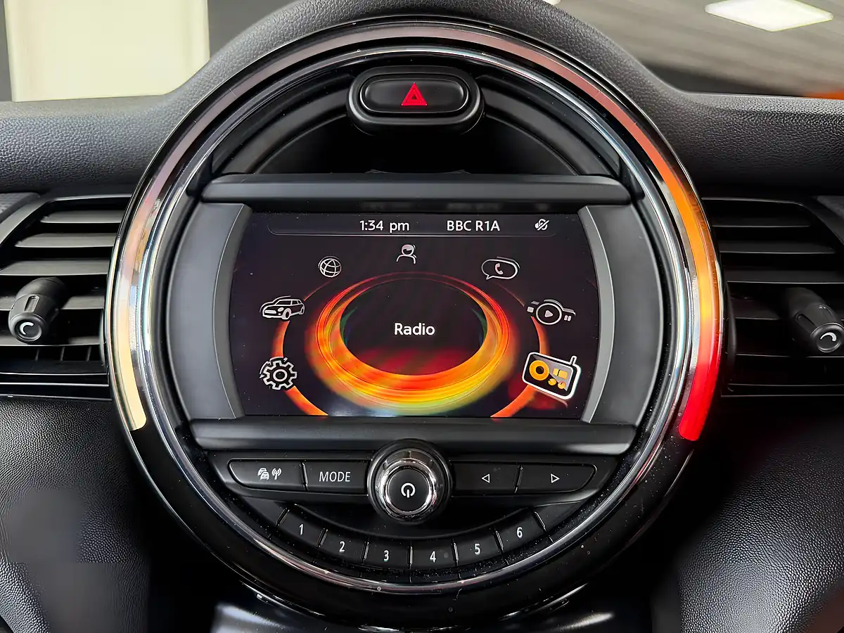 Used 2016 MINI Hatch One Silver - Interior and Exterior details 12