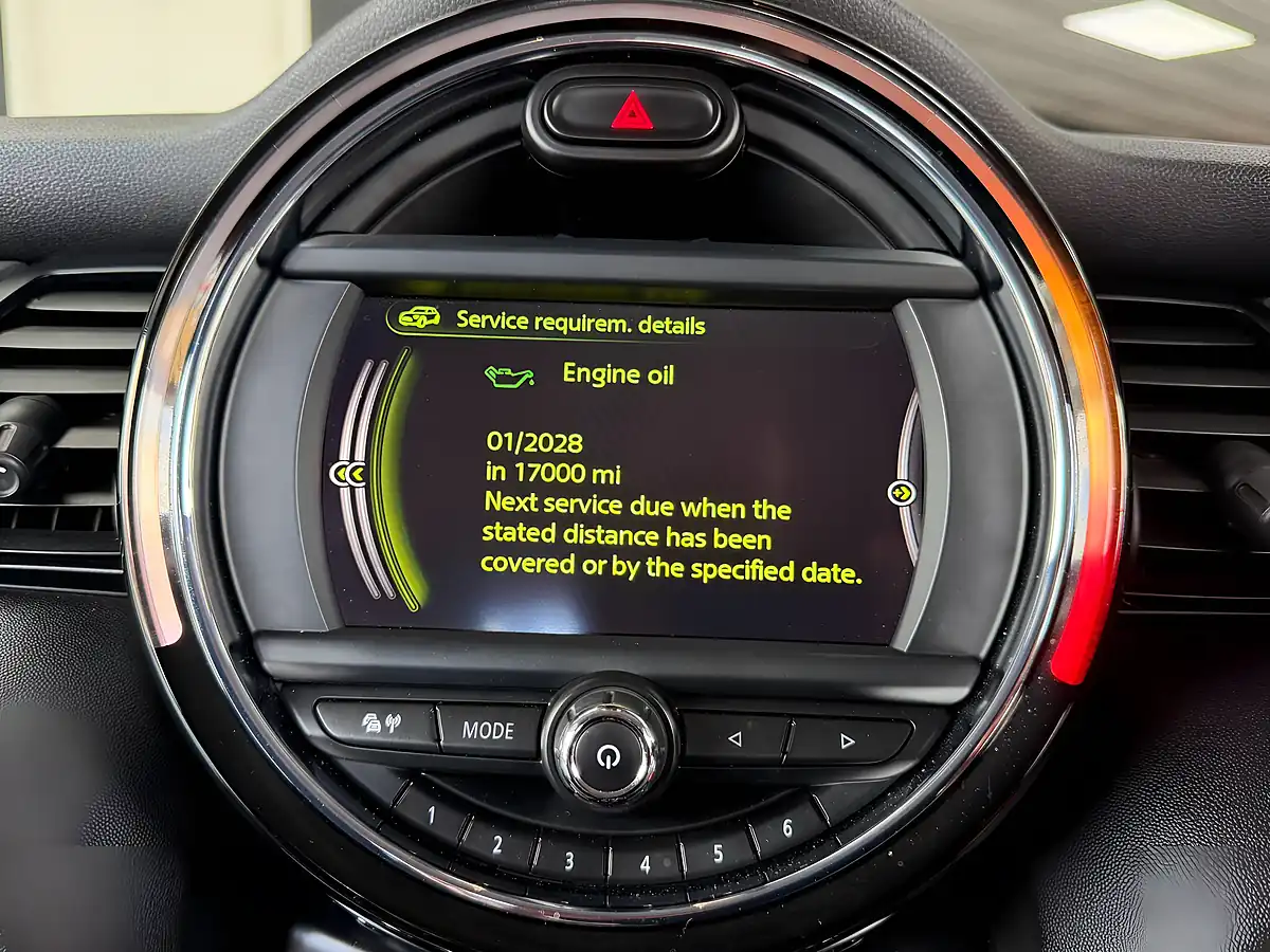 Used 2016 MINI Hatch One Silver - Interior and Exterior details 13