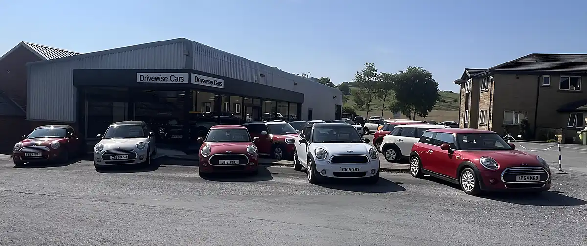 Used 2016 MINI Hatch One Silver - Interior and Exterior details 18
