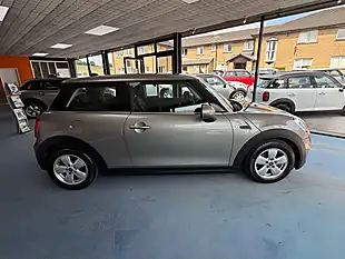 Used 2016 MINI Hatch One Silver - Interior and Exterior details 2