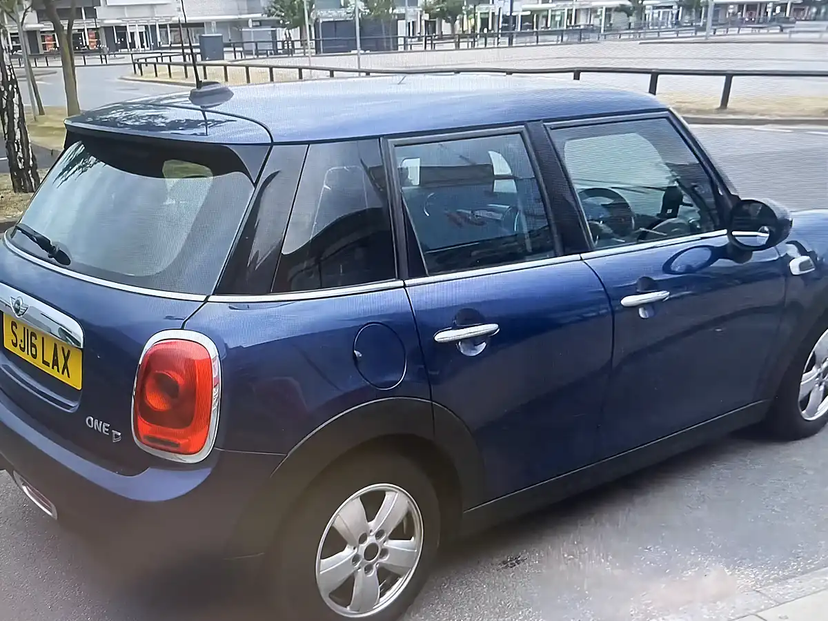 Used 2016 MINI Hatch Pepper Ii Pack Deep Blue Metallic - Interior and Exterior details 3