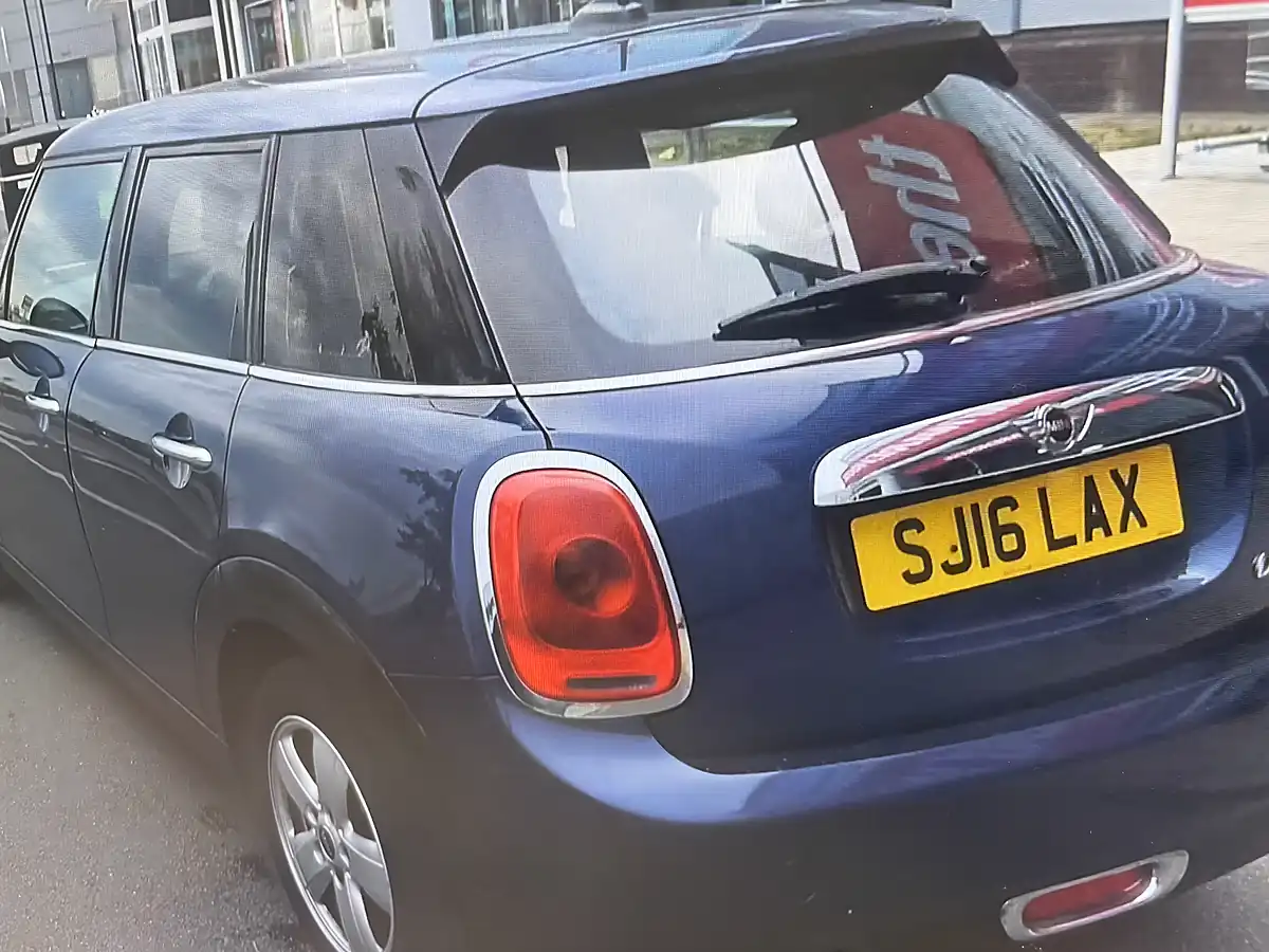 Used 2016 MINI Hatch Pepper Ii Pack Deep Blue Metallic - Interior and Exterior details 4