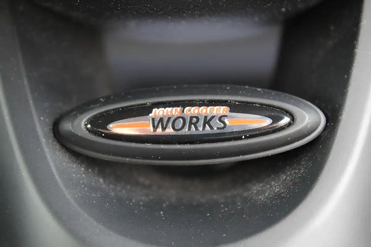 Used 2016 MINI Hatch Works Silver - Interior and Exterior details 18