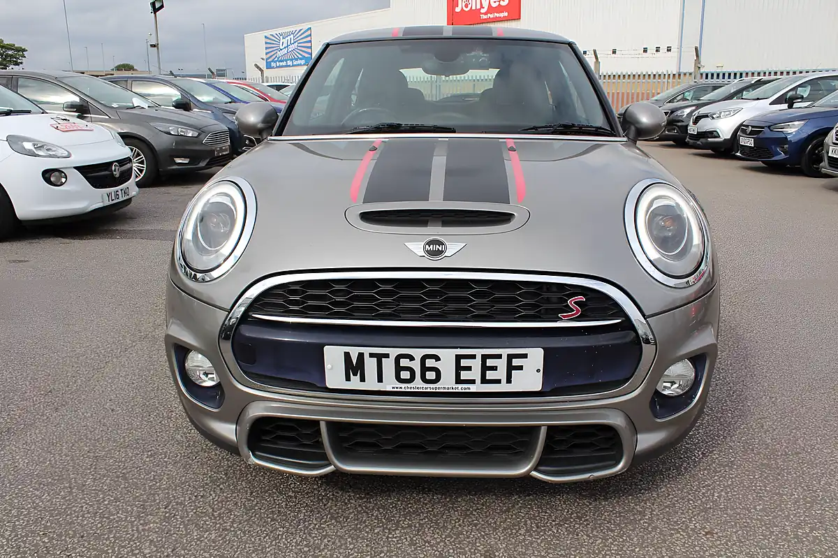 Used 2016 MINI Hatch Works Silver - Interior and Exterior details 3