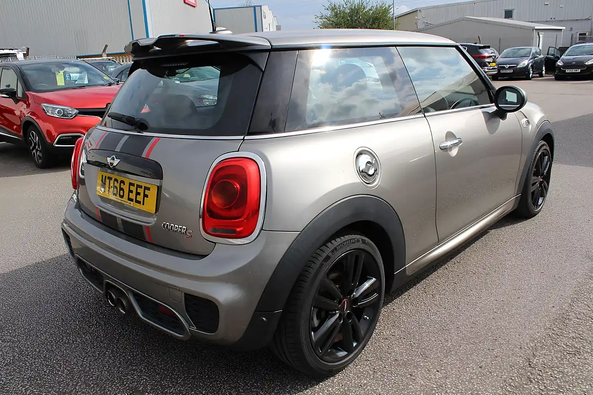 Used 2016 MINI Hatch Works Silver - Interior and Exterior details 8