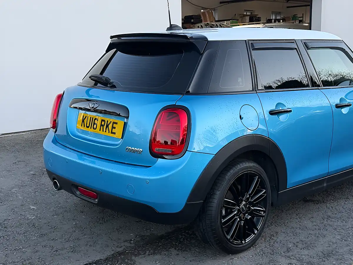 Used 2016 MINI MINI Hatch Cooper Electric Blue - Interior and Exterior details 4