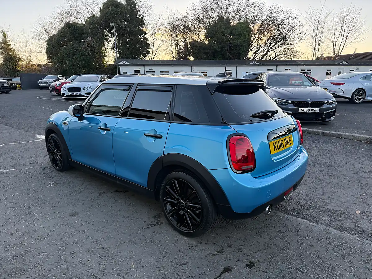 Used 2016 MINI MINI Hatch Cooper Electric Blue - Interior and Exterior details 7