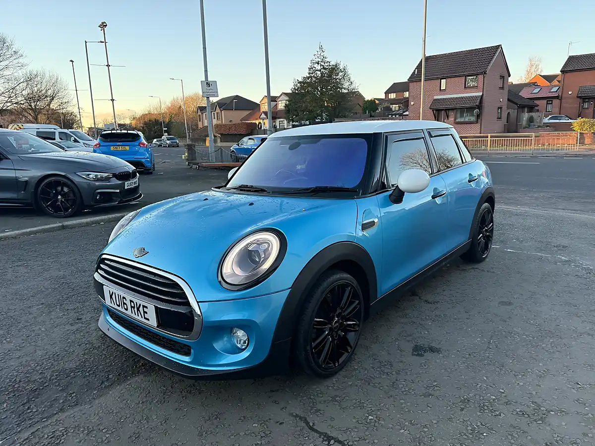 Used 2016 MINI MINI Hatch Cooper Electric Blue - Interior and Exterior details 9