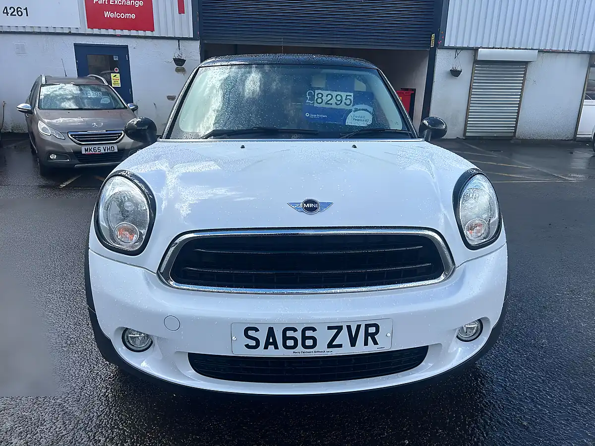 Used 2016 MINI Paceman Cooper White - Interior and Exterior details 8