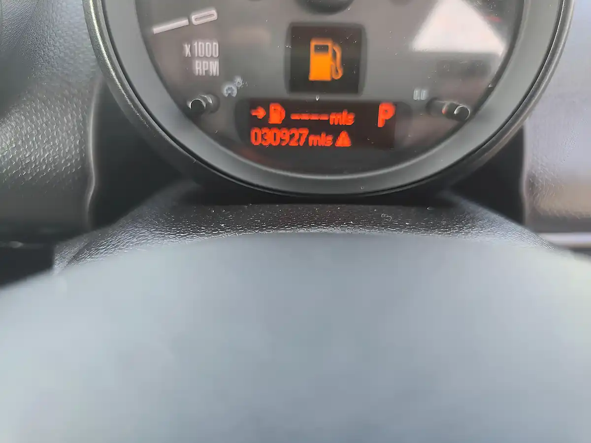 Used 2016 MINI Paceman Cooper White - Interior and Exterior details 14