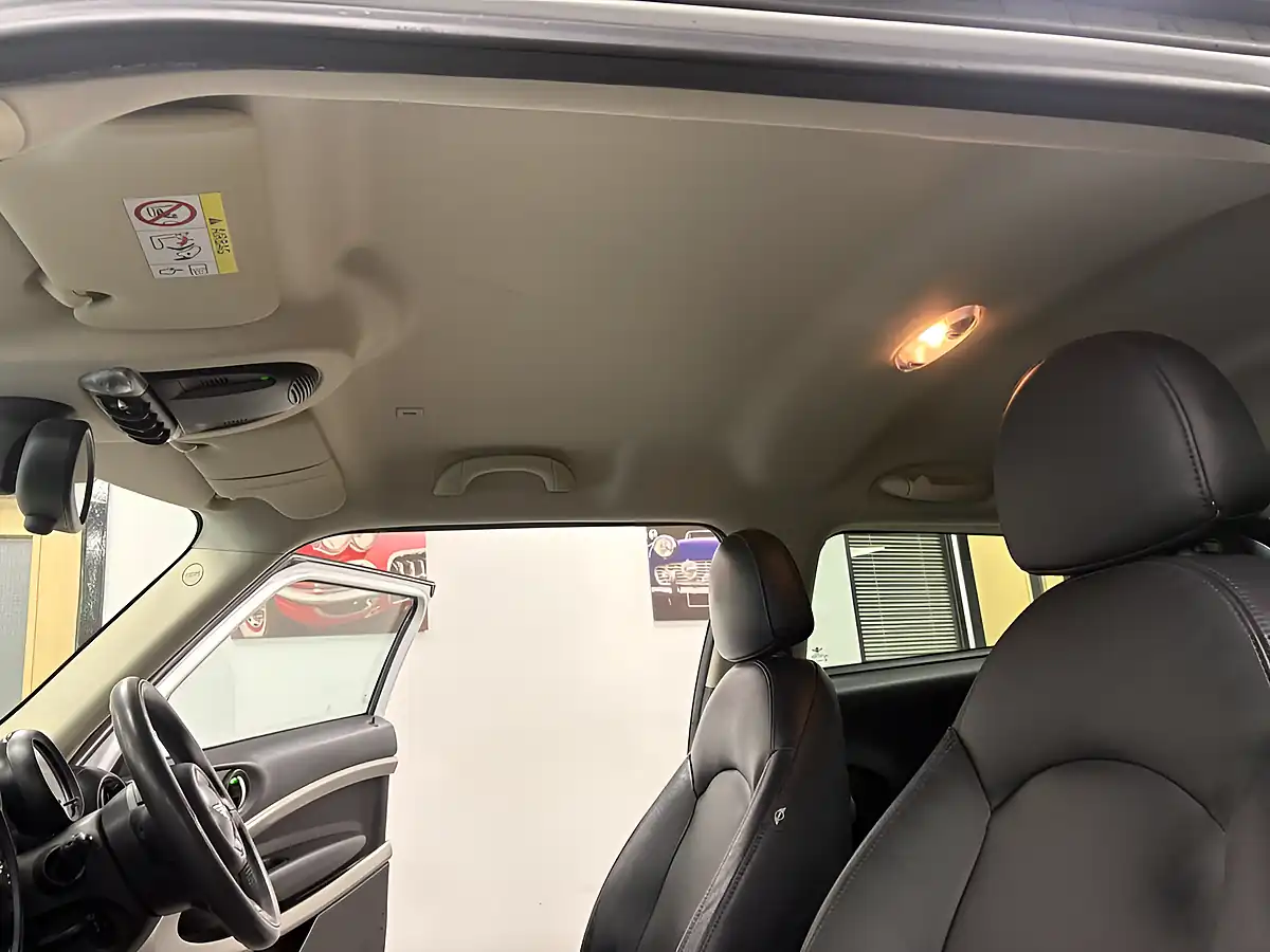 Used 2016 MINI Paceman Cooper White - Interior and Exterior details 15