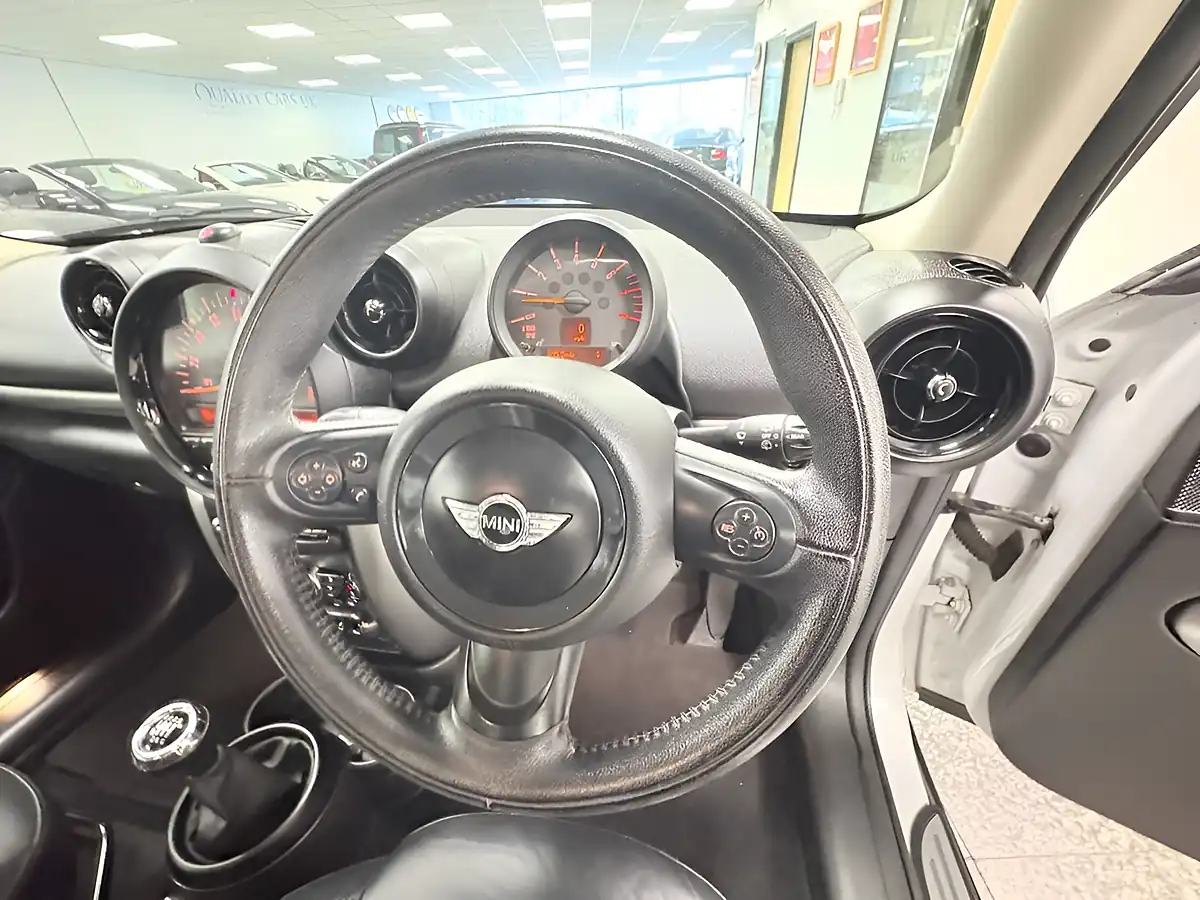Used 2016 MINI Paceman Cooper White - Interior and Exterior details 20
