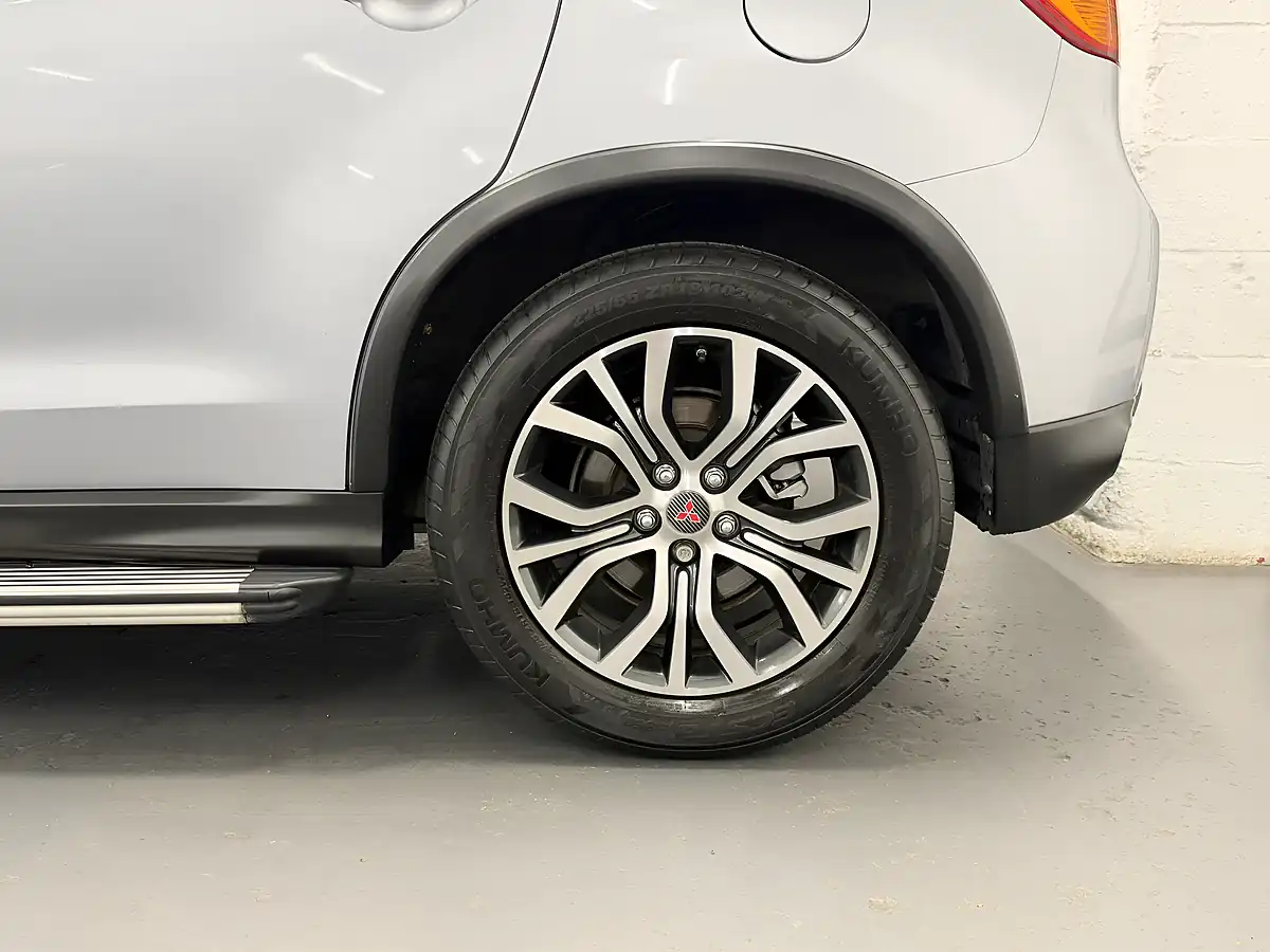 Used 2016 Mitsubishi Asx Zc-H Cool Silver - Interior and Exterior details 13