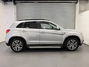 Used 2016 Mitsubishi Asx Zc-H Cool Silver - Interior and Exterior details 5