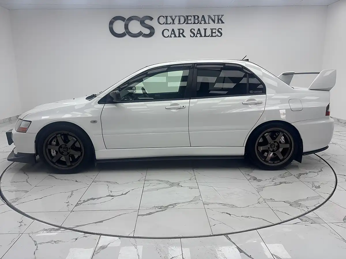 Used 2016 Mitsubishi Evolution White - Interior and Exterior details 6