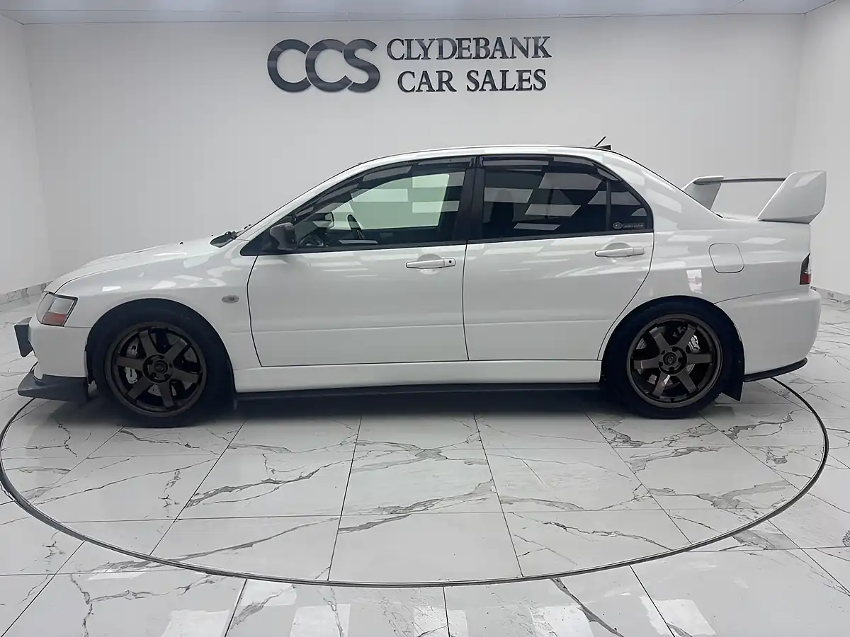 Used 2016 Mitsubishi Evolution White - Interior and Exterior details 6