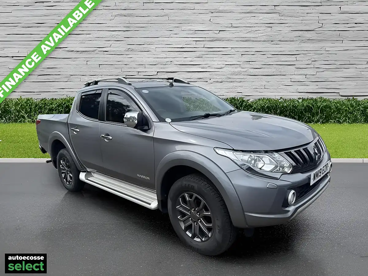 Used 2016 Mitsubishi L200 Barbarian Blue - Interior and Exterior details 2