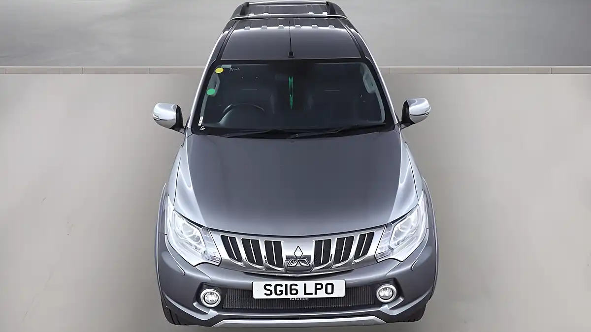 Used 2016 Mitsubishi L200 Barbarian Grey - Interior and Exterior details 10