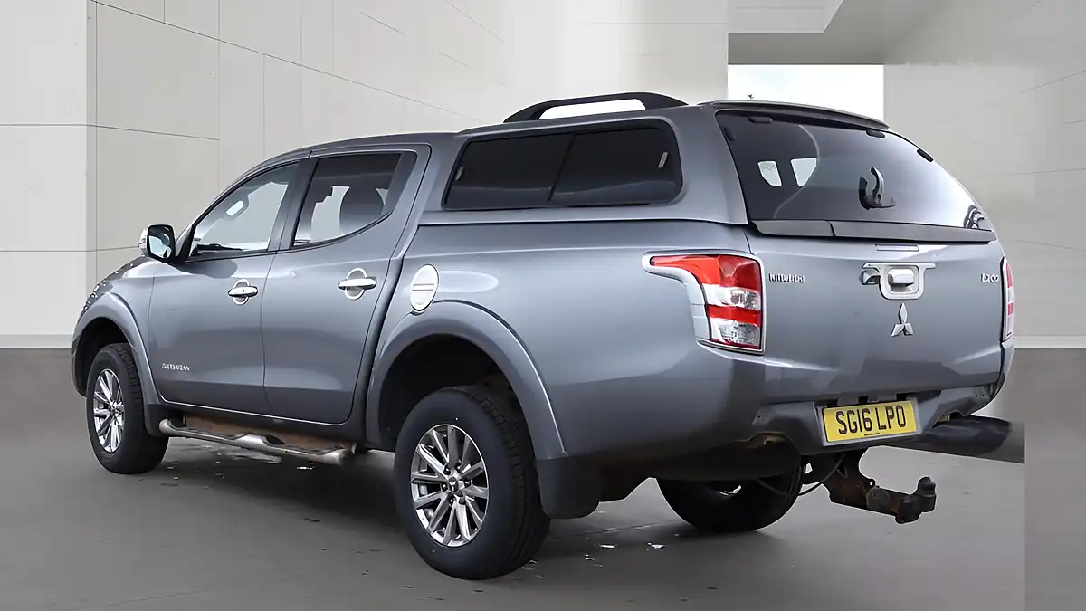 Used 2016 Mitsubishi L200 Barbarian Grey - Interior and Exterior details 3