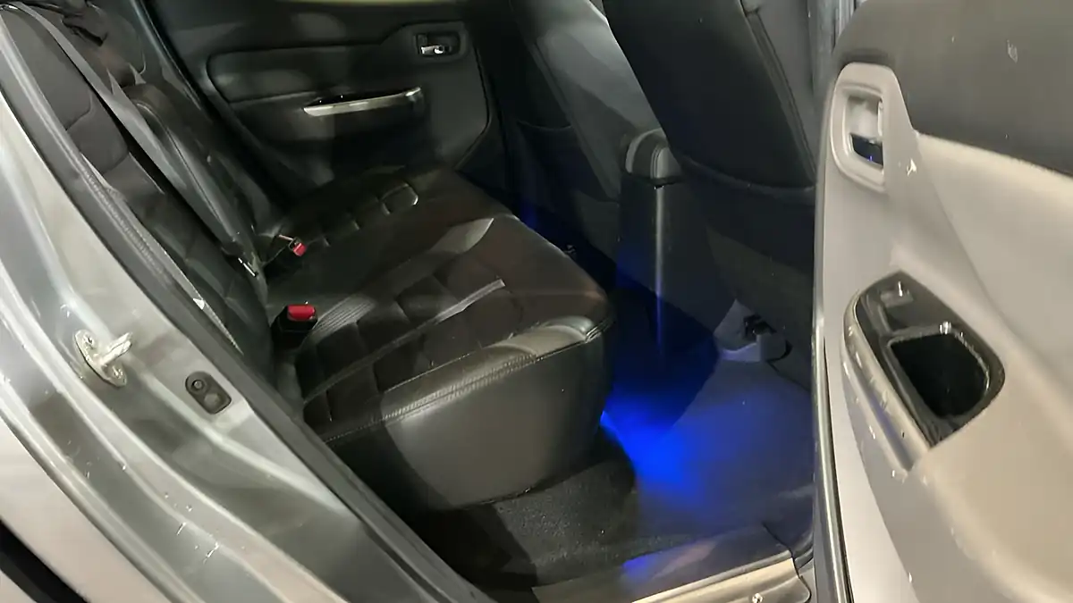 Used 2016 Mitsubishi L200 Barbarian Grey - Interior and Exterior details 6