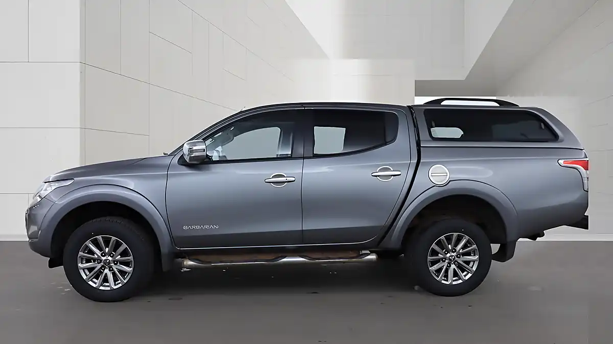 Used 2016 Mitsubishi L200 Barbarian Grey - Interior and Exterior details 9