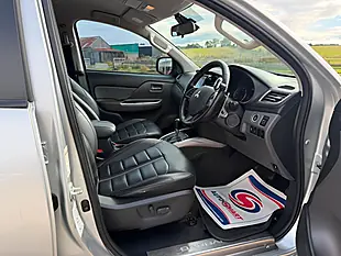 Used 2016 Mitsubishi L200 Barbarian Silver - Interior and Exterior details 11