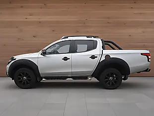 Used 2016 Mitsubishi L200 Barbarian Silver - Interior and Exterior details 4
