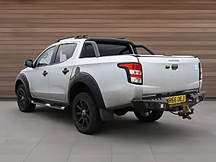 Used 2016 Mitsubishi L200 Barbarian Silver - Interior and Exterior details 5