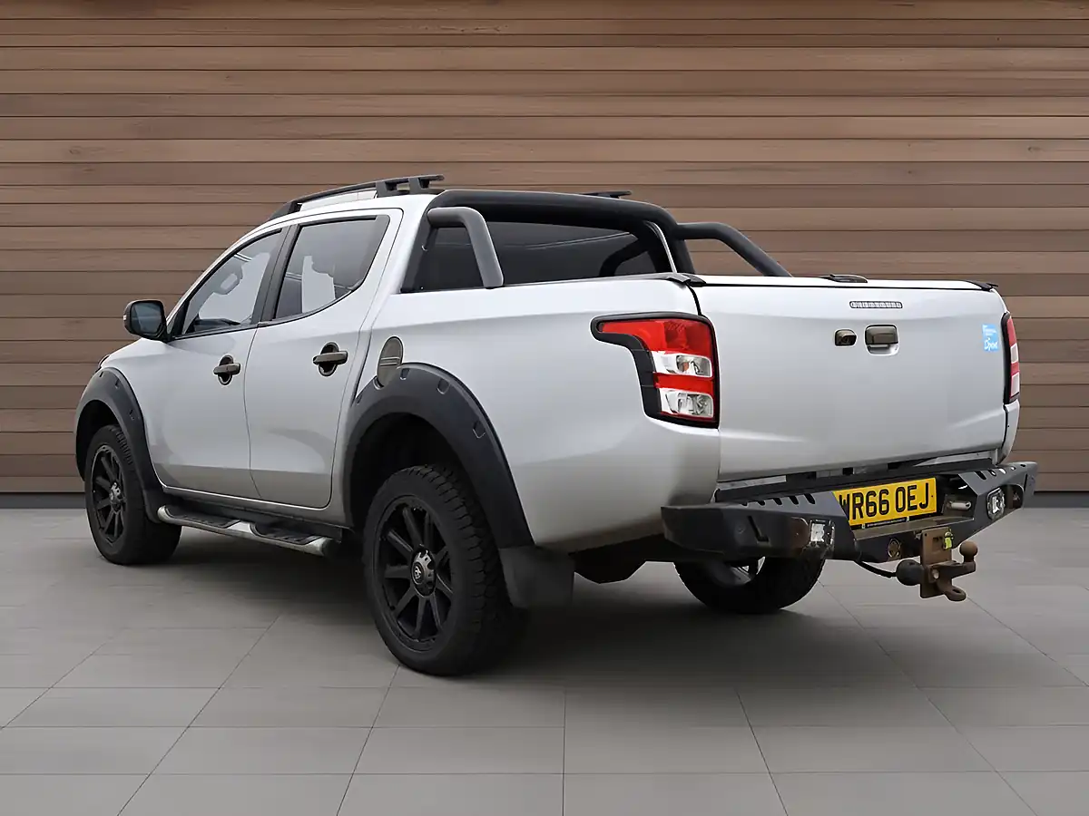 Used 2016 Mitsubishi L200 Barbarian Silver - Interior and Exterior details 5