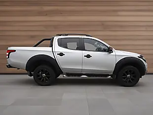 Used 2016 Mitsubishi L200 Barbarian Silver - Interior and Exterior details 7