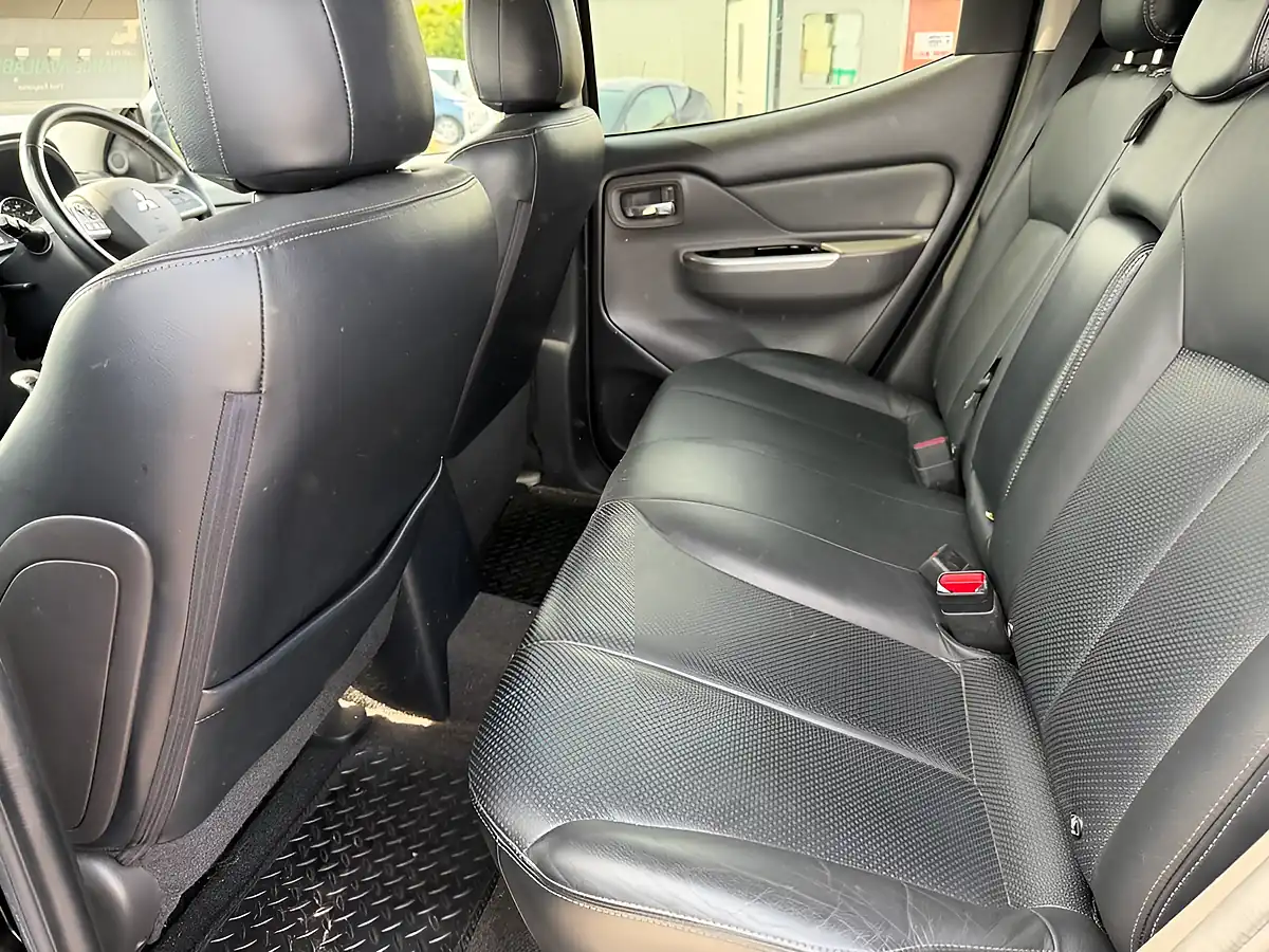 Used 2016 Mitsubishi L200 Warrior Black - Interior and Exterior details 15