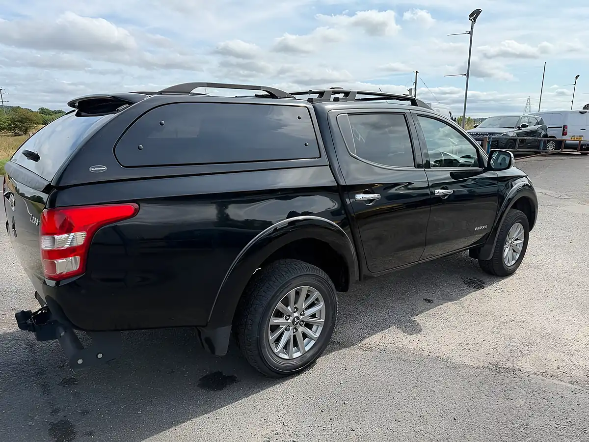 Used 2016 Mitsubishi L200 Warrior Black - Interior and Exterior details 4