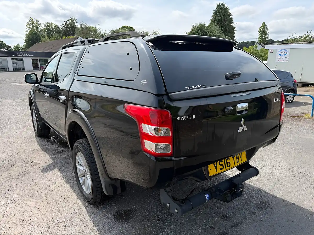 Used 2016 Mitsubishi L200 Warrior Black - Interior and Exterior details 7