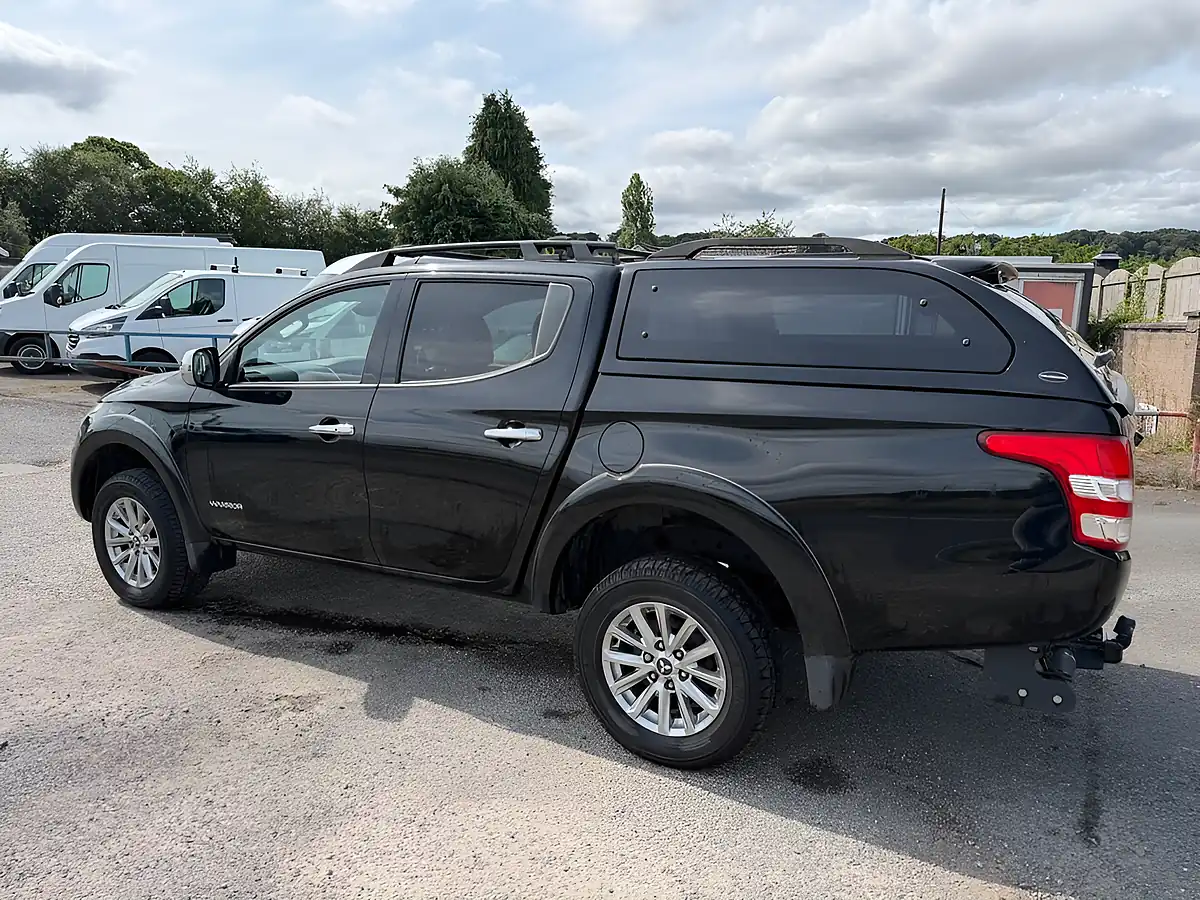 Used 2016 Mitsubishi L200 Warrior Black - Interior and Exterior details 8