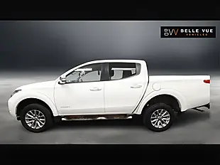 Used 2016 Mitsubishi L200 Warrior Double Cab Polar White - Interior and Exterior details 7