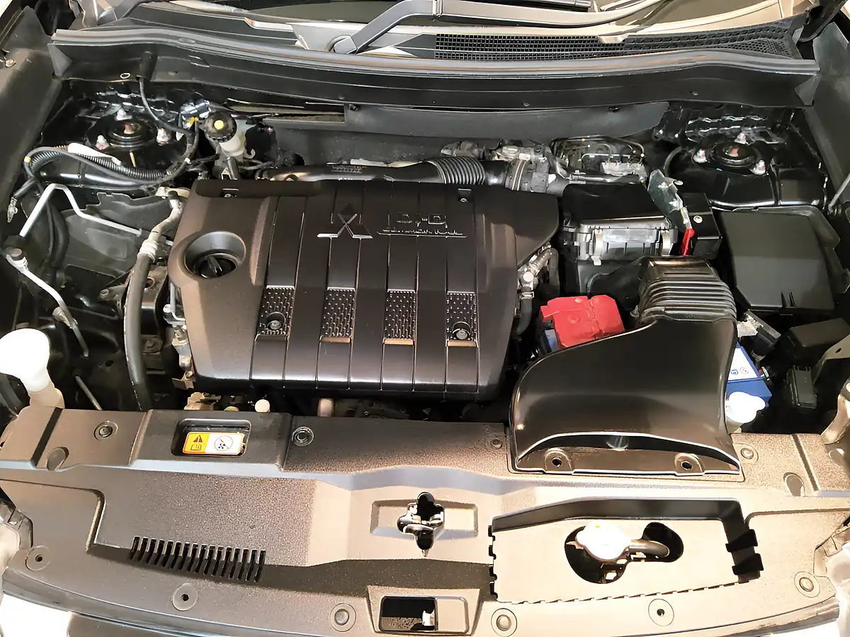 Used 2016 Mitsubishi Outlander 4 5DR Black - Interior and Exterior details 13